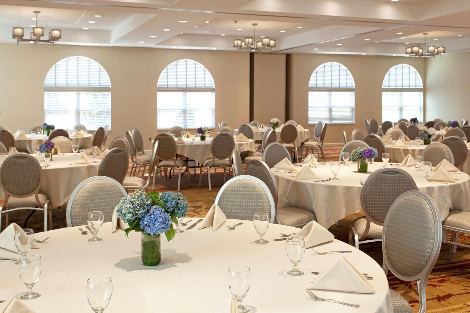 מלון Doubletree By Hilton Cape Cod - הייאניס מראה חיצוני תמונה