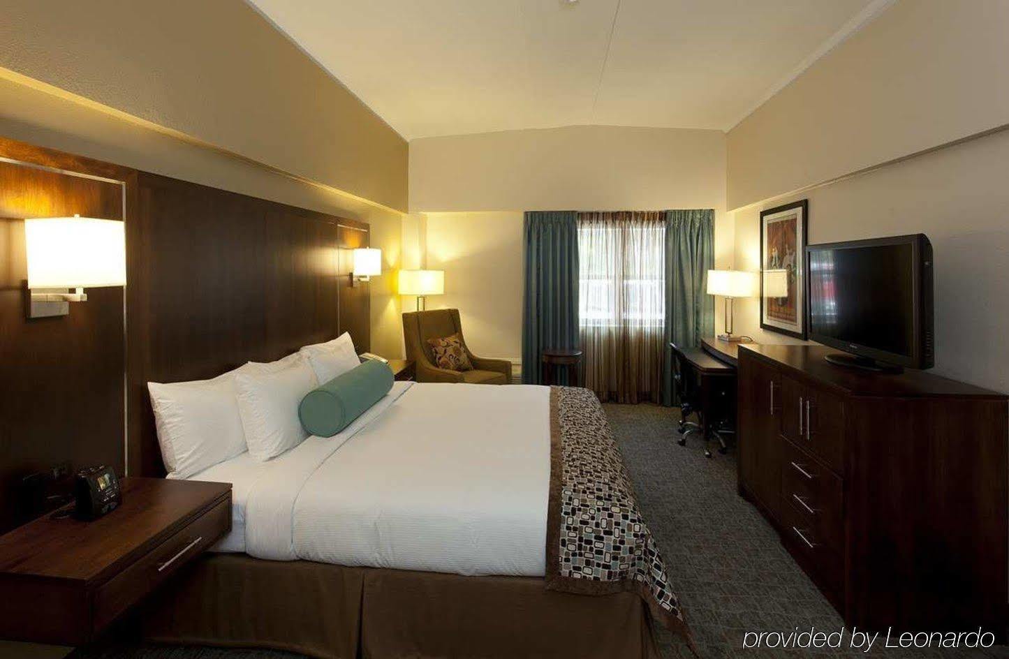 מלון Doubletree By Hilton Cape Cod - הייאניס מראה חיצוני תמונה